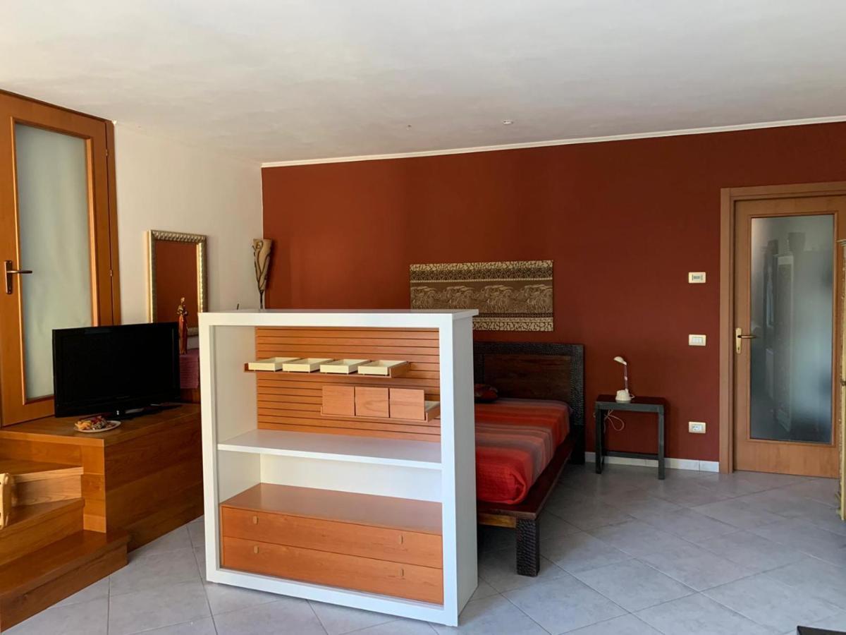 LAKE ORTA OPENSPACE garden beach Pettenasco Exterior foto